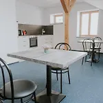 Kavarna A Orava ゲストハウス 3*