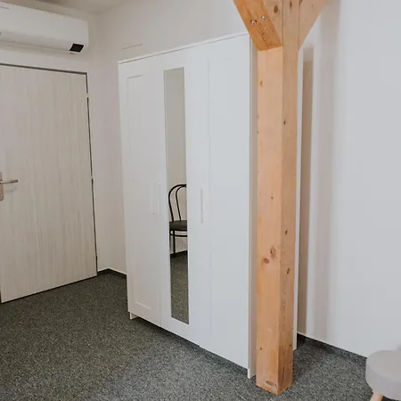 게스트하우스 Kavarna A Orava